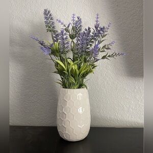 Bee hive vase